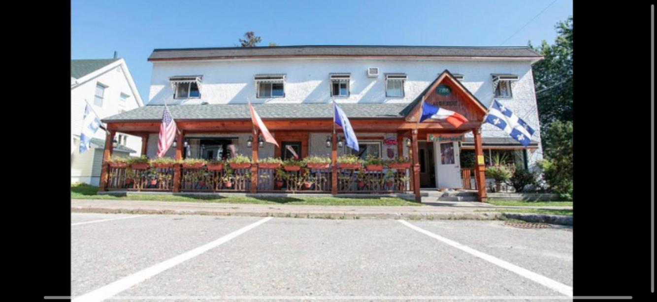 Auberge Restaurant Du Monde Nominingue Zewnętrze zdjęcie